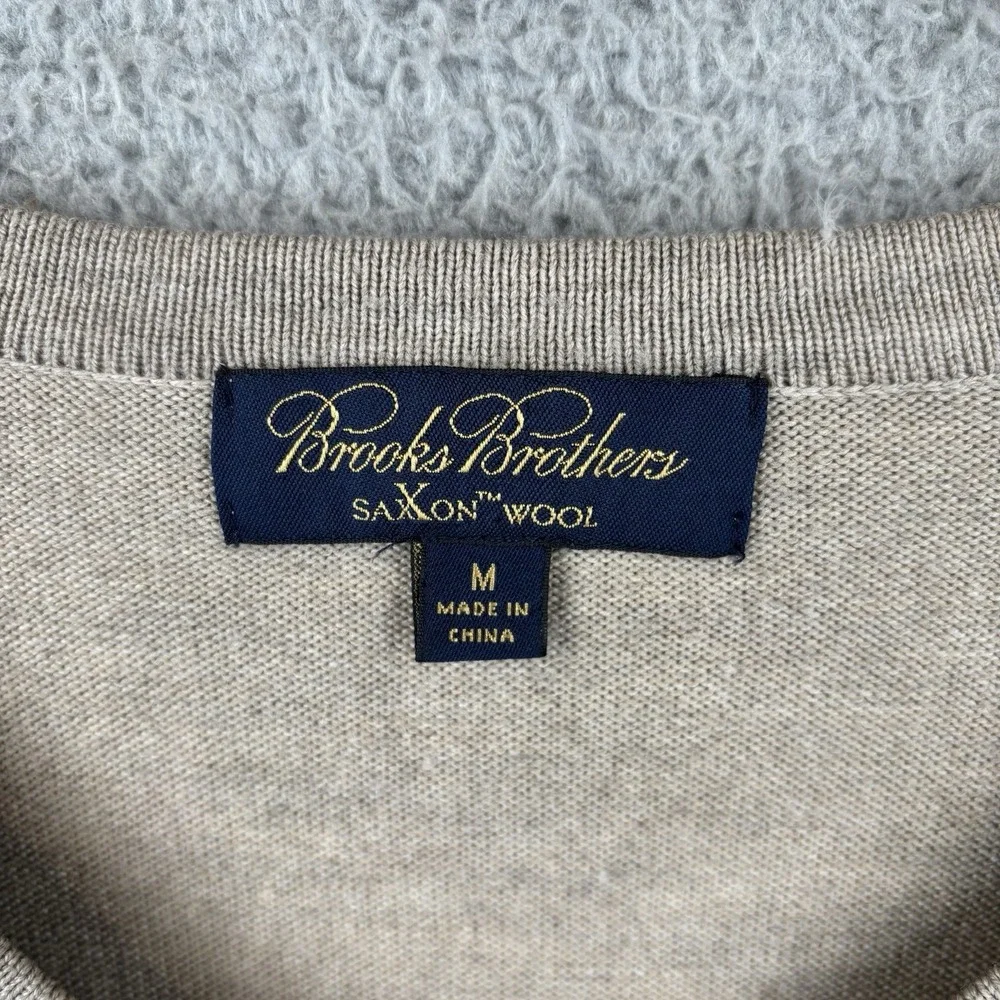 Brook Brothers Sweater Mens Medium Beige‎ V Neck  Saxxon Wool Pullover Preppy